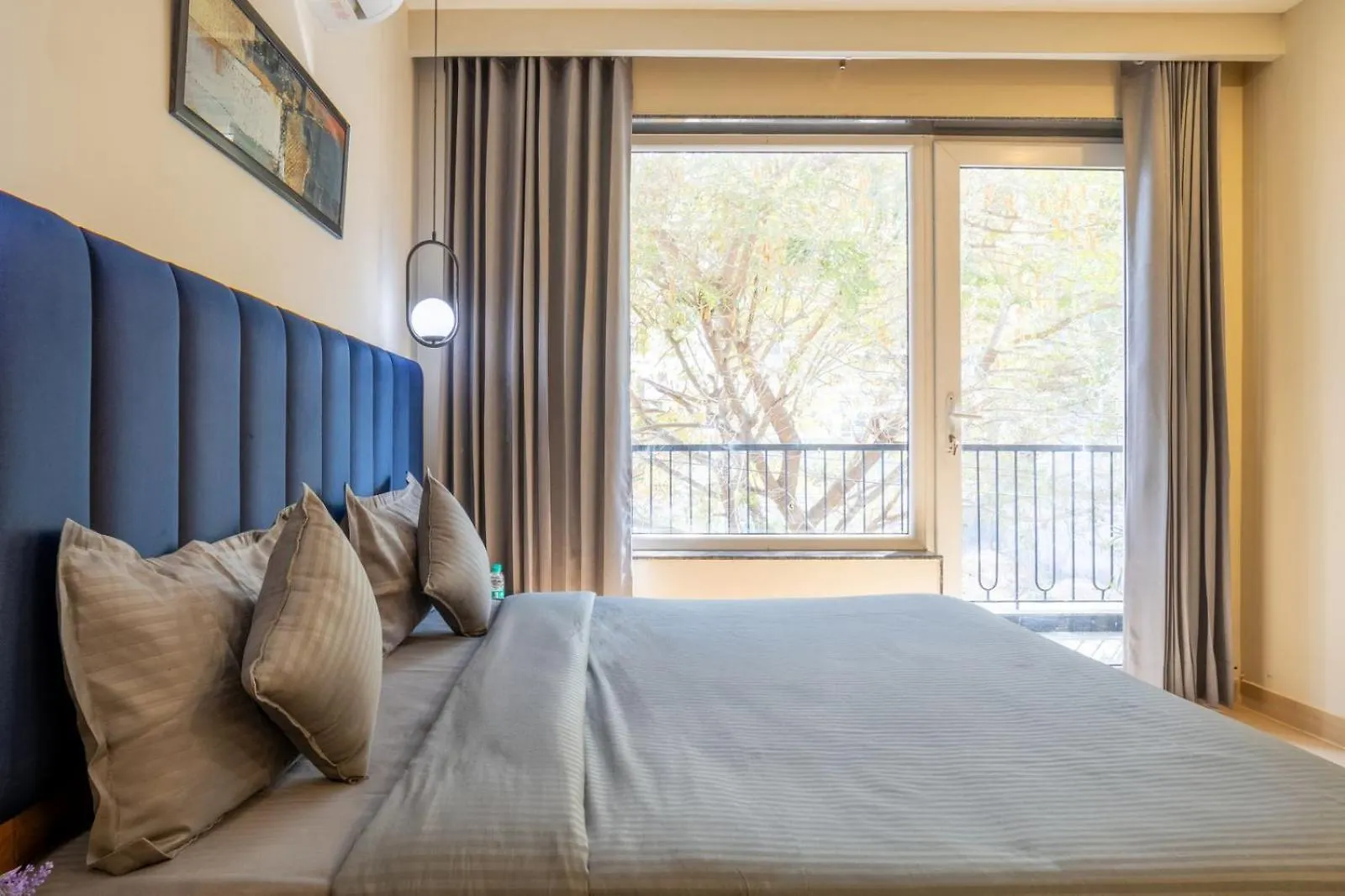 Housr 1 Bhk Apartment Sector 42 Gurgaon Near Two Horizon Centre Hotel